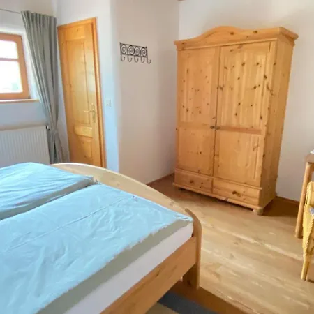 Heufelder Hof * Ehrenberg (Hessen)